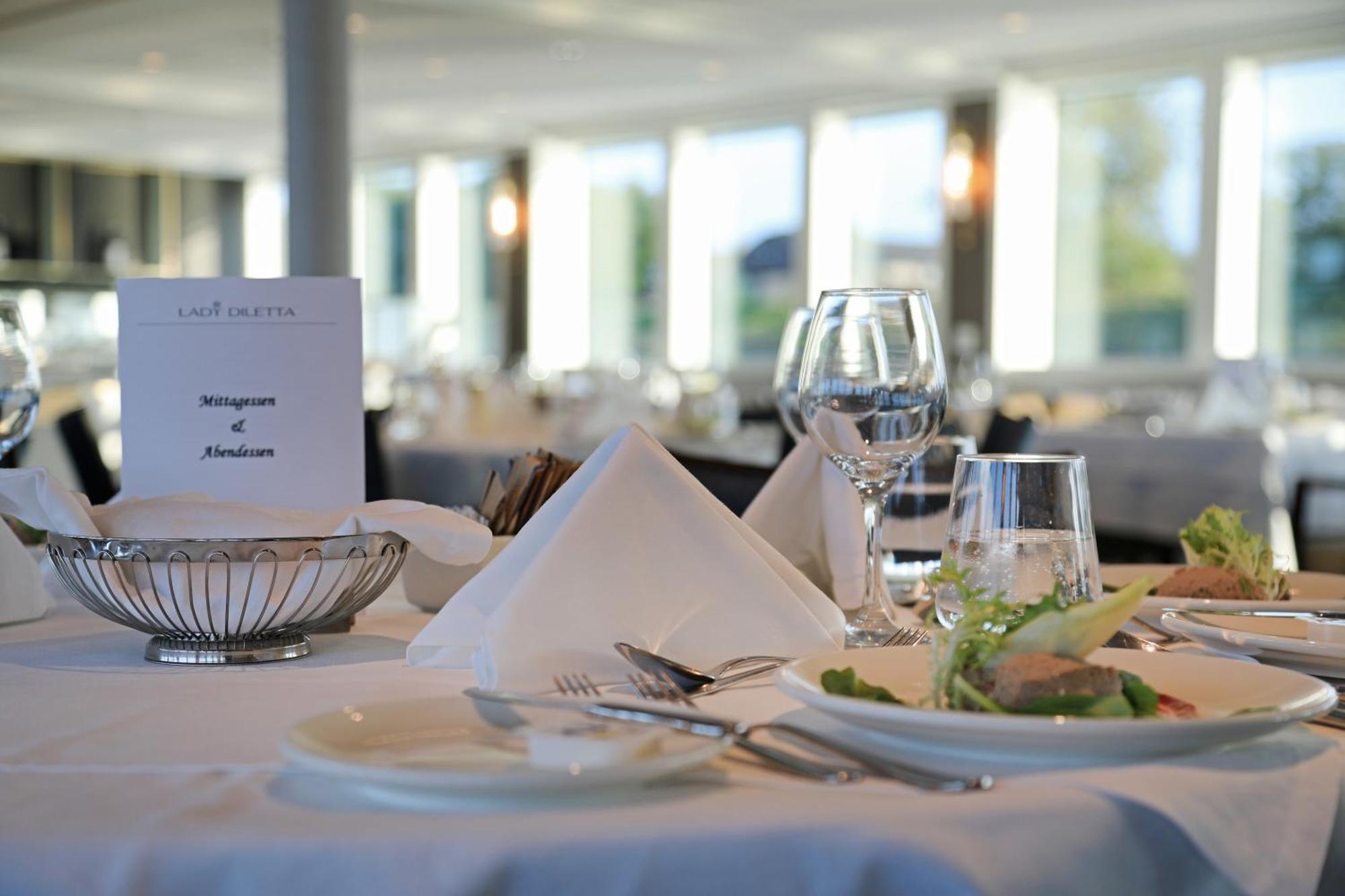 Hotelschiff Lady Diletta Köln Ngoại thất bức ảnh